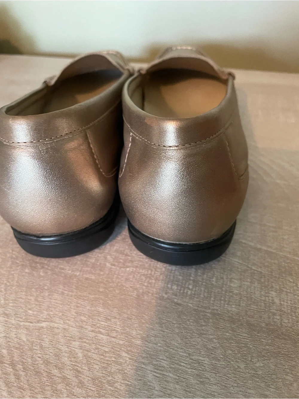 Trotter's Metallic Bronze Penny Loafers flats shoes slipons sz 10N leather